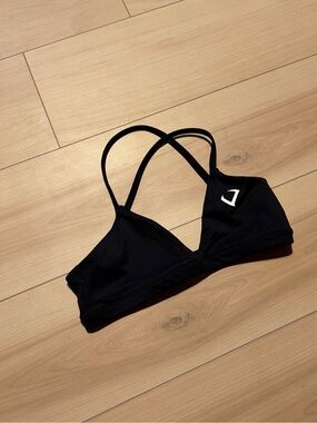 Violate The Dress Code Black Strappy Back Sports Bra Size M